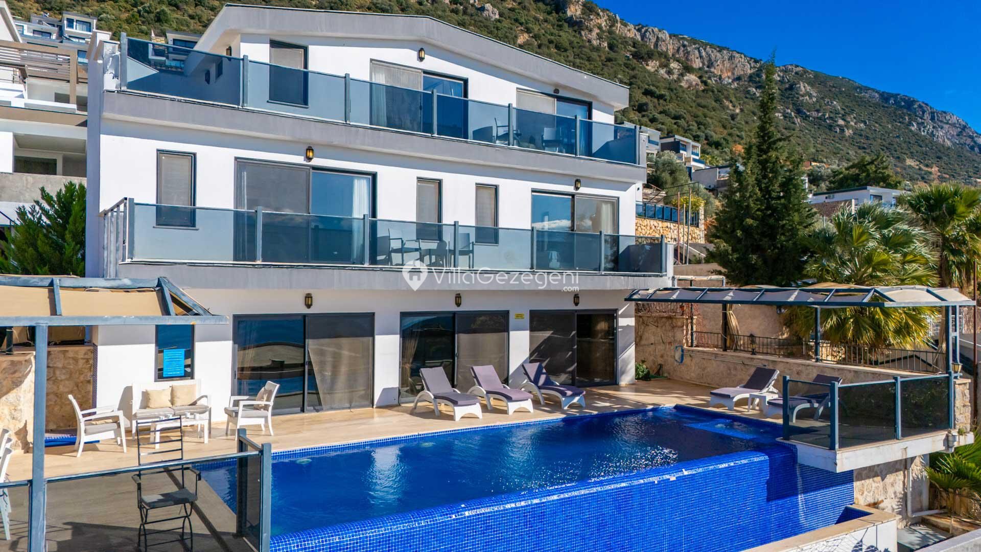 Villa April — 9
