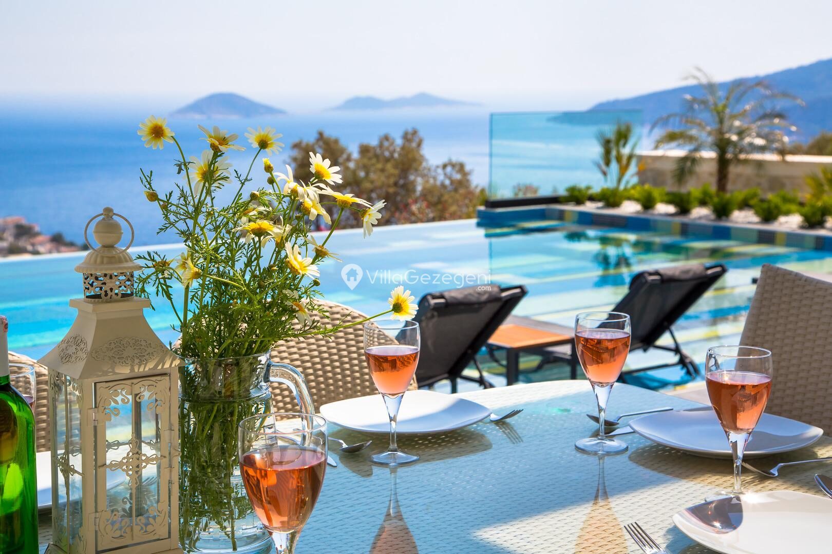 Villa Vogue — 10