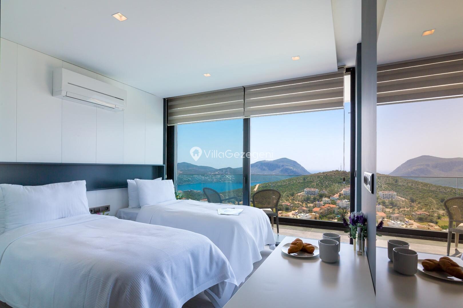 Villa Vogue — 23