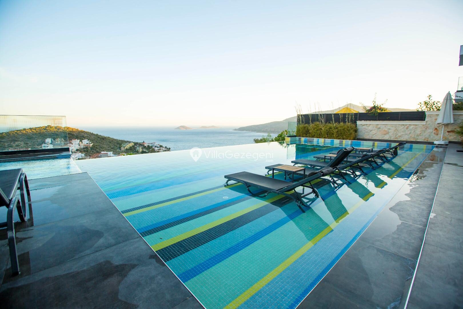 Villa Vogue — 32