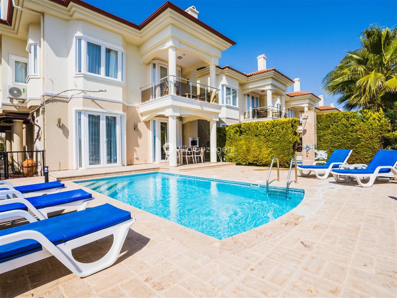 Villa Oyster 1 — 2