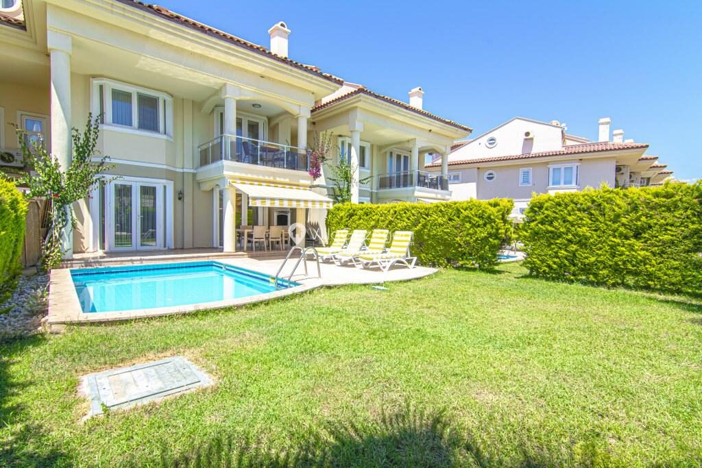 Villa Pearl 8 — 2