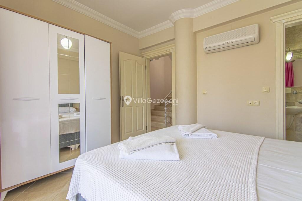 Villa Pearl 8 — 19