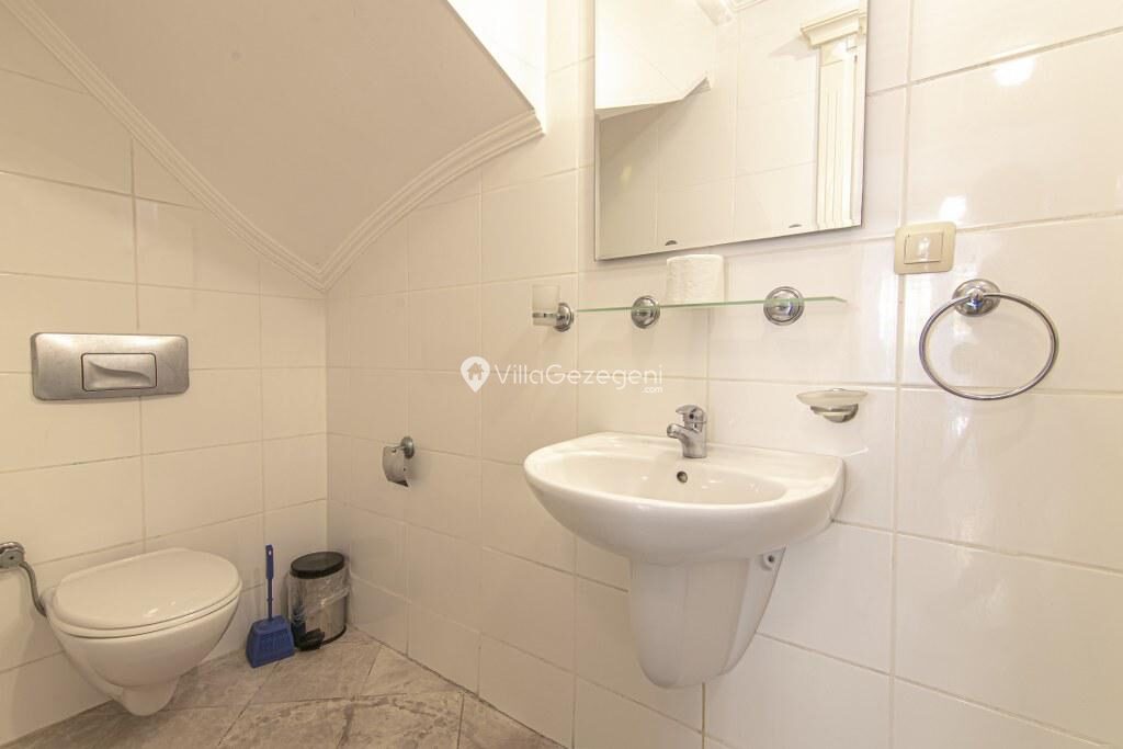 Villa Pearl 8 — 23
