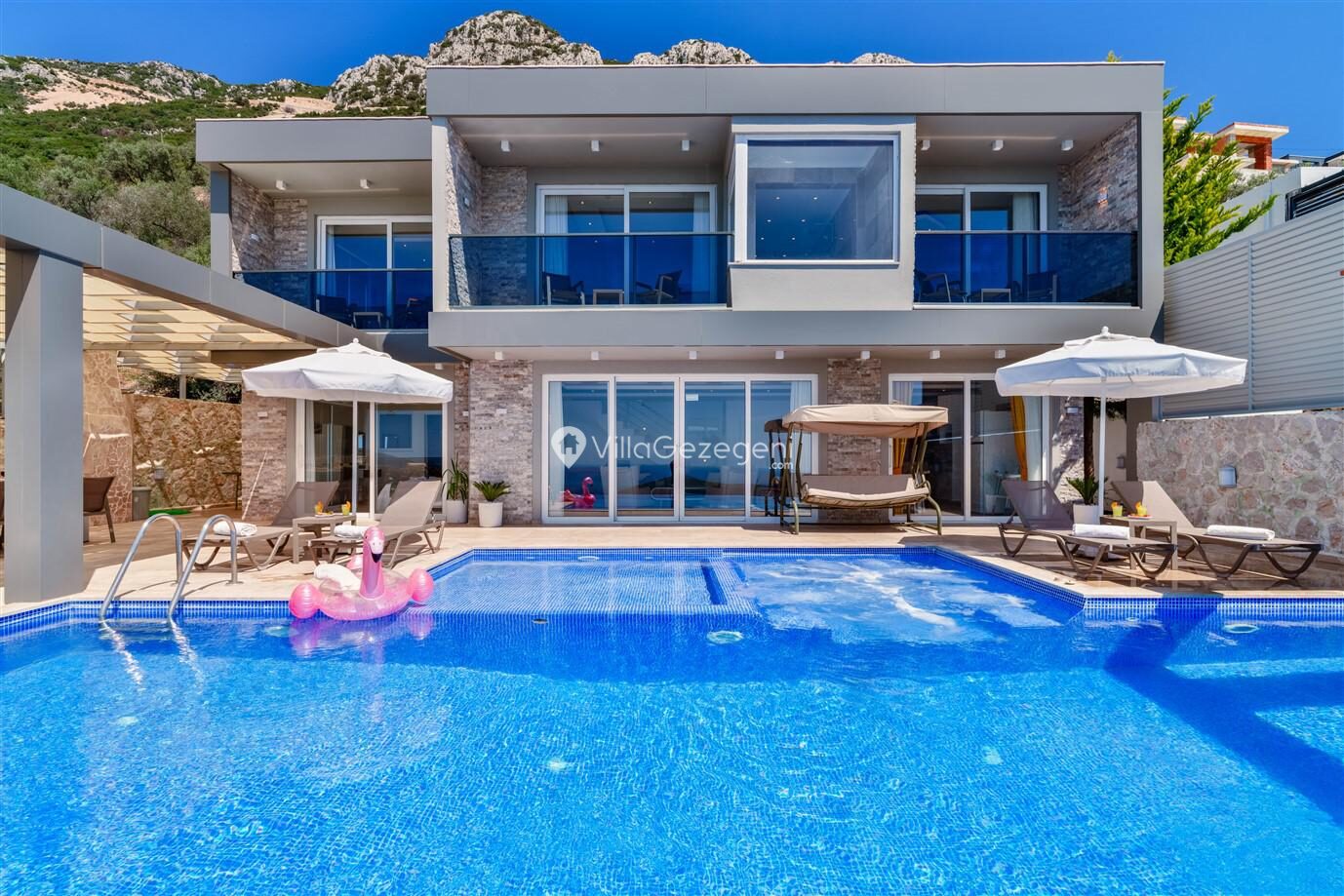 Villa Voyage — 20