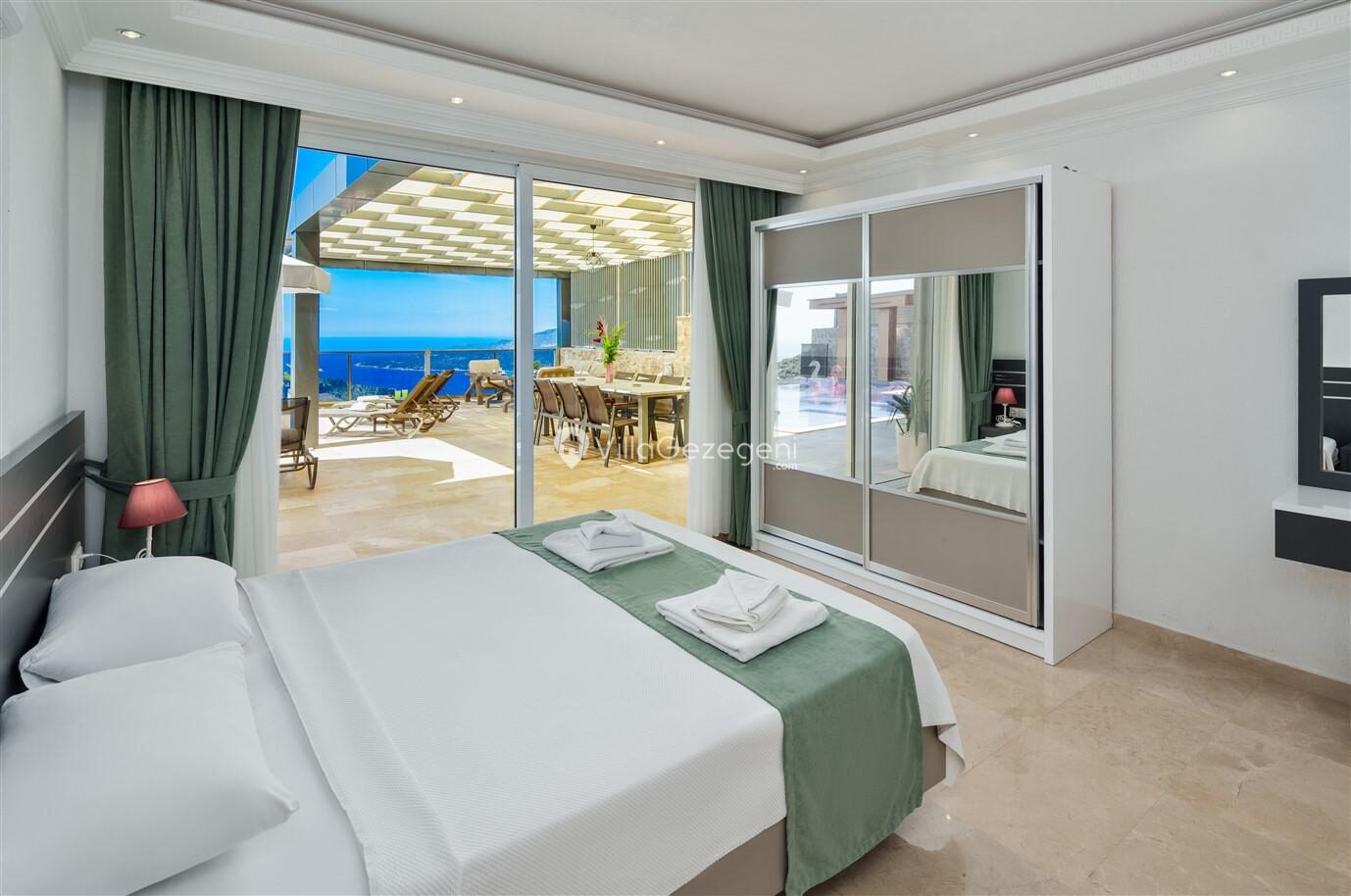 Villa Voyage — 53
