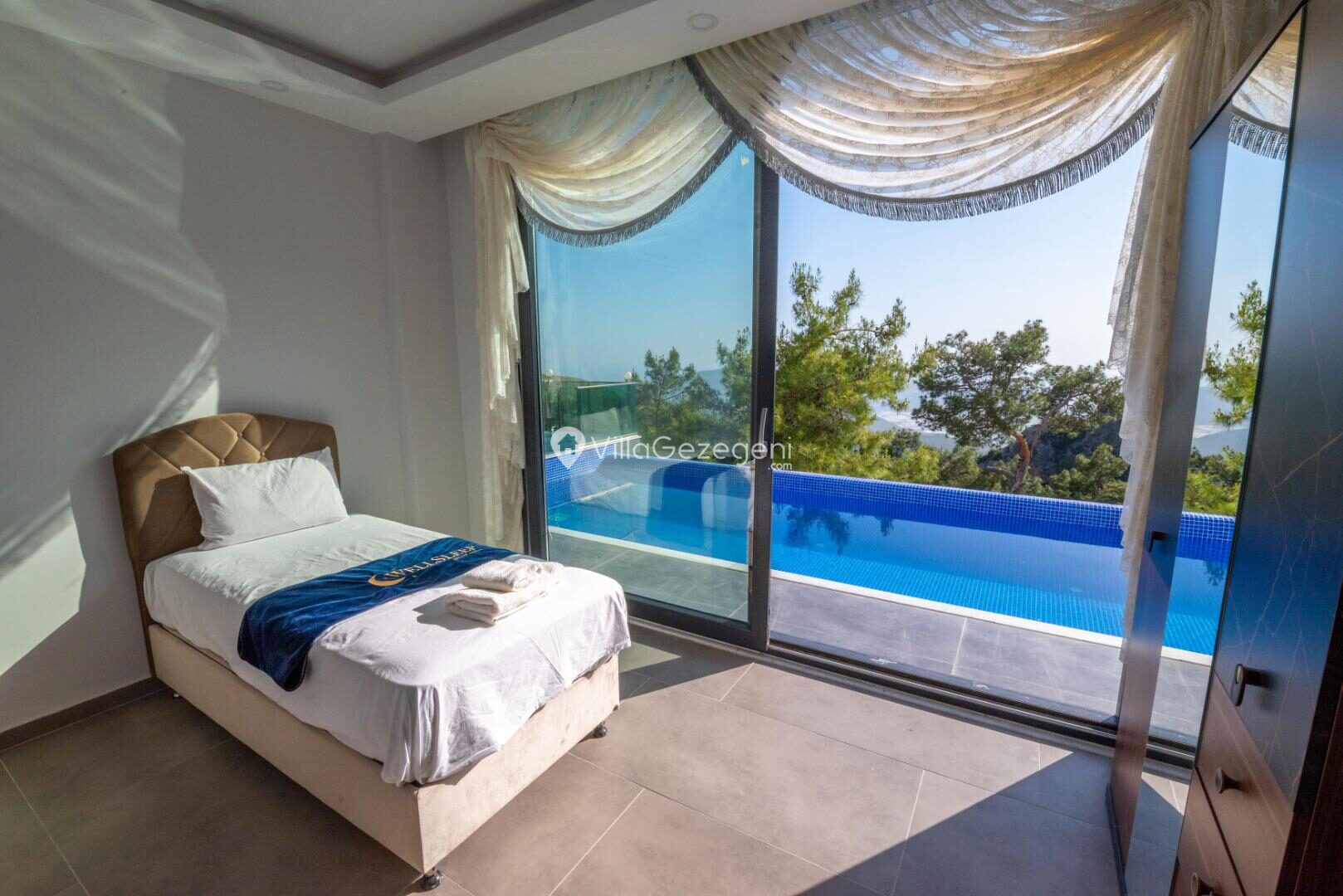 Villa Eagle 1 — 50