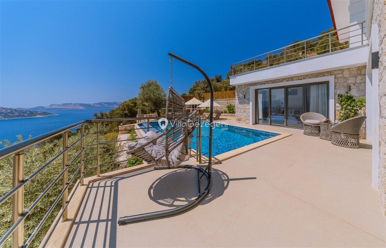 Villa Eterna — 8