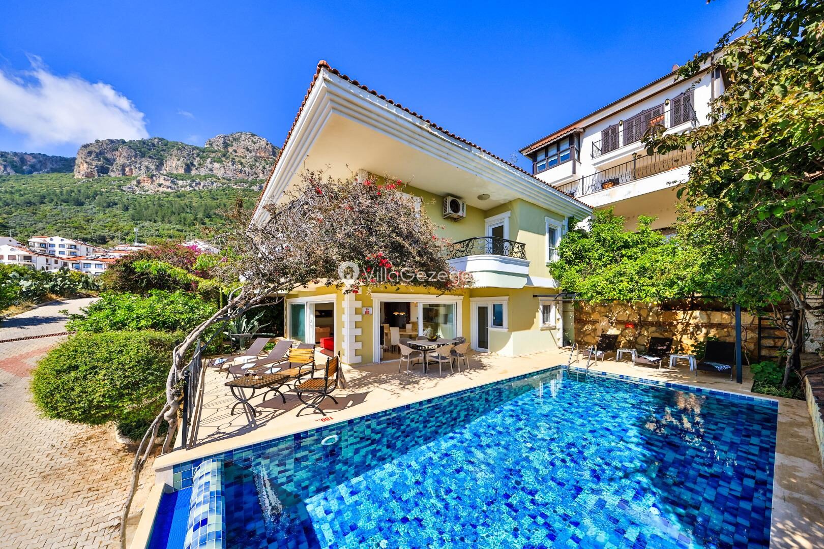Villa Noyan — 5
