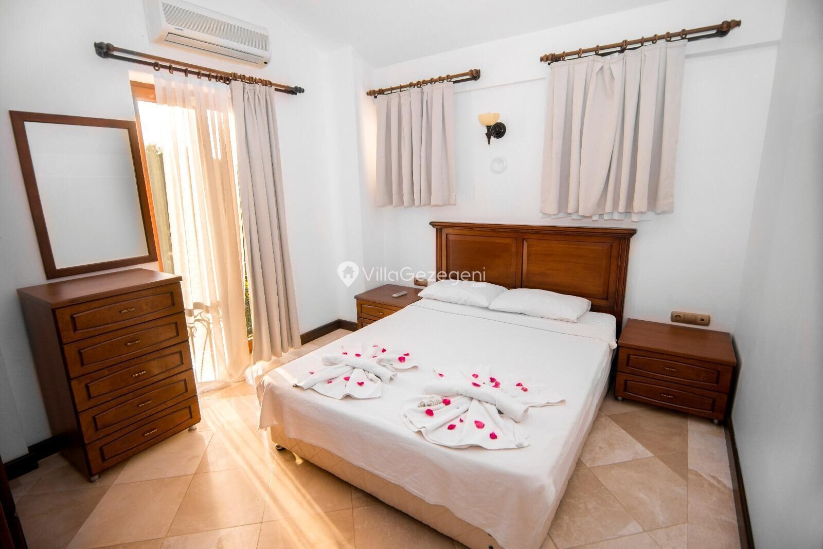Villa Rota 3 — 17