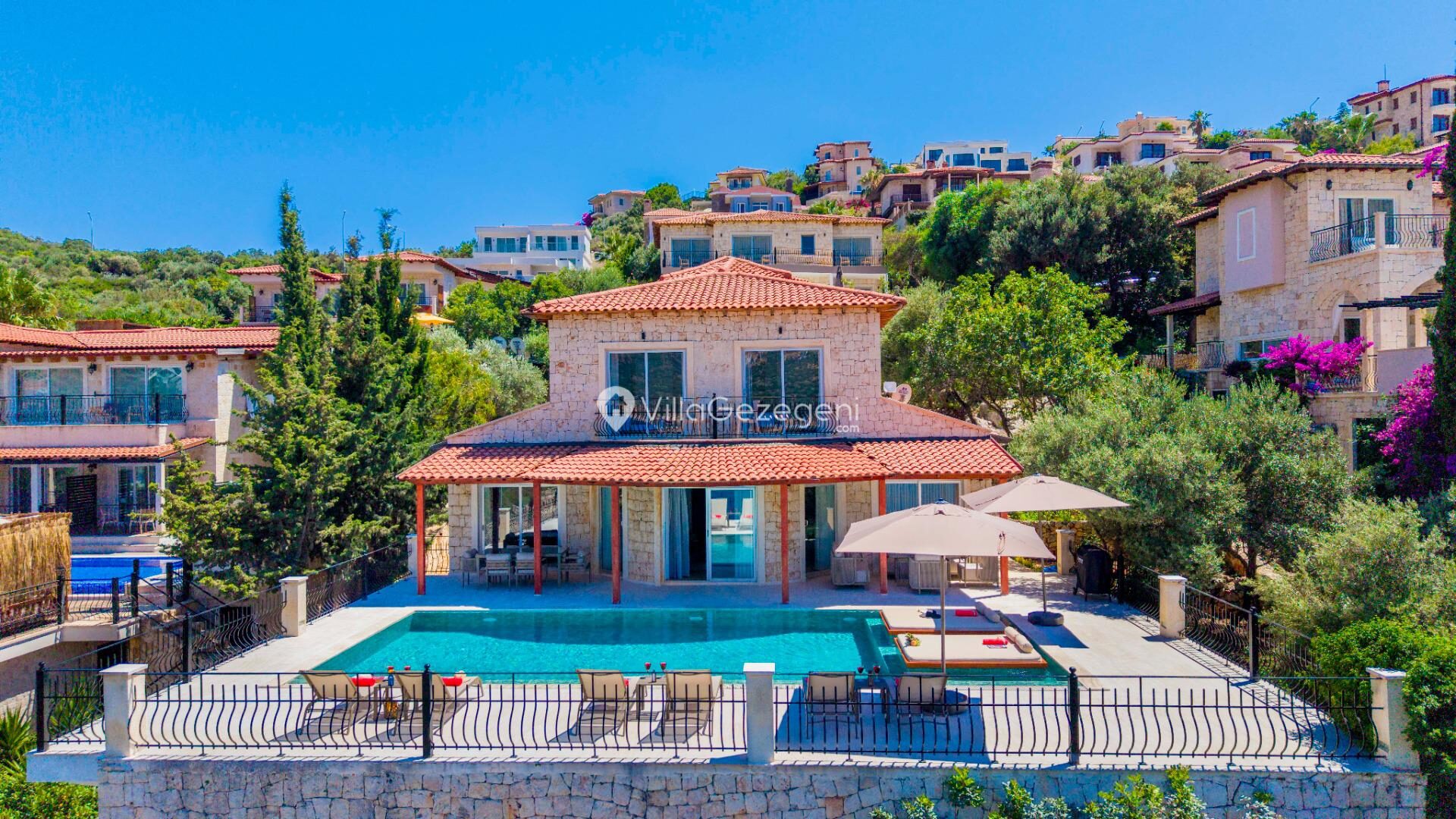 Villa Ada Uno – Çukurbağ kiralık villa
