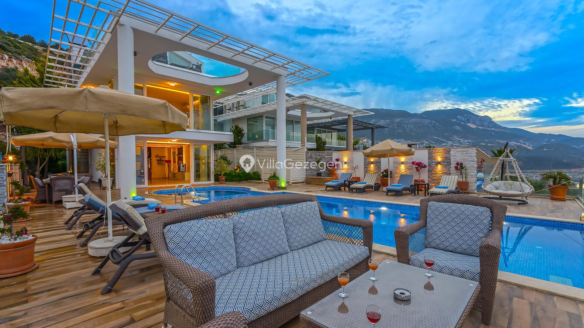 Villa Hillside 3 — 4