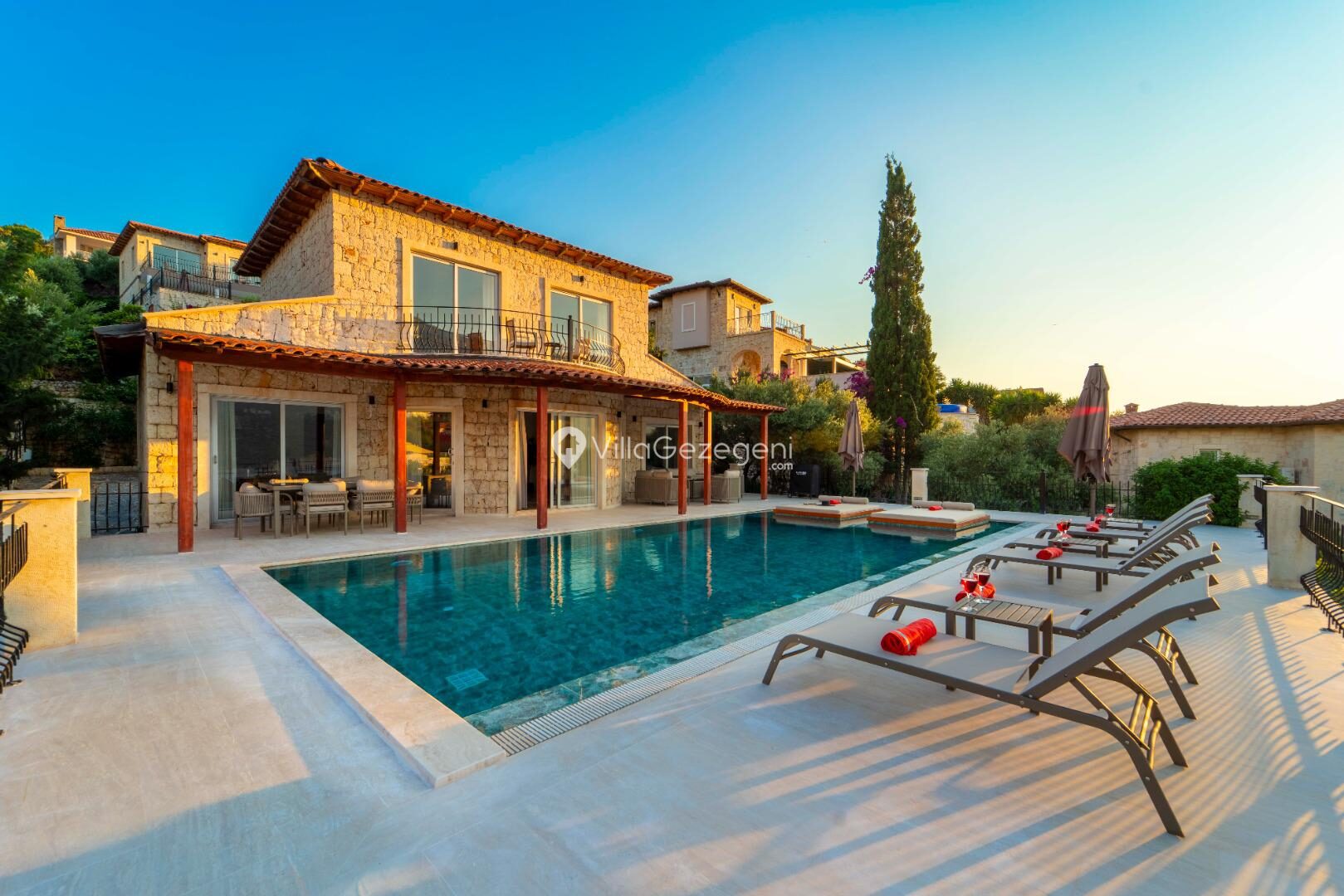 Villa Ada Uno – Çukurbağ kiralık villa