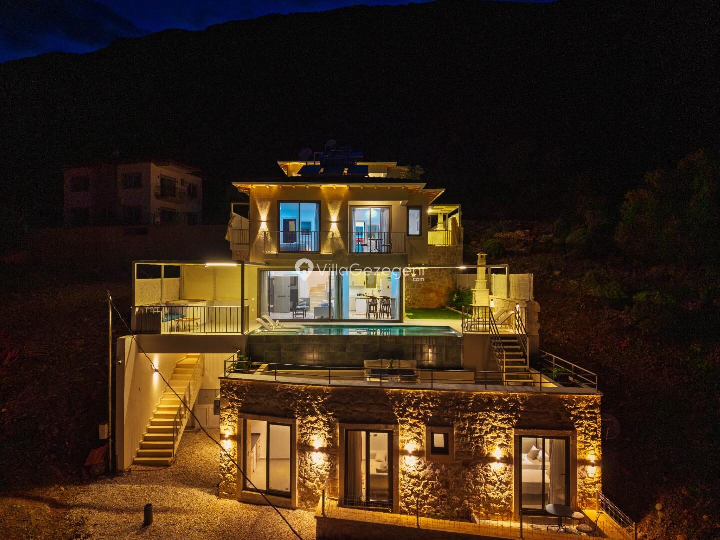 Villa Lumina — 13