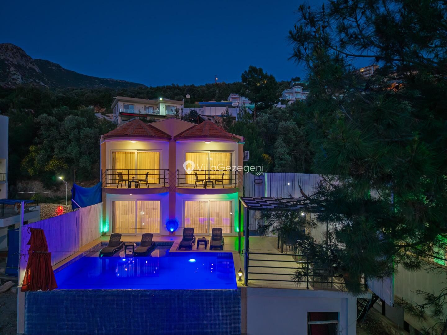 Villa Truva — 35