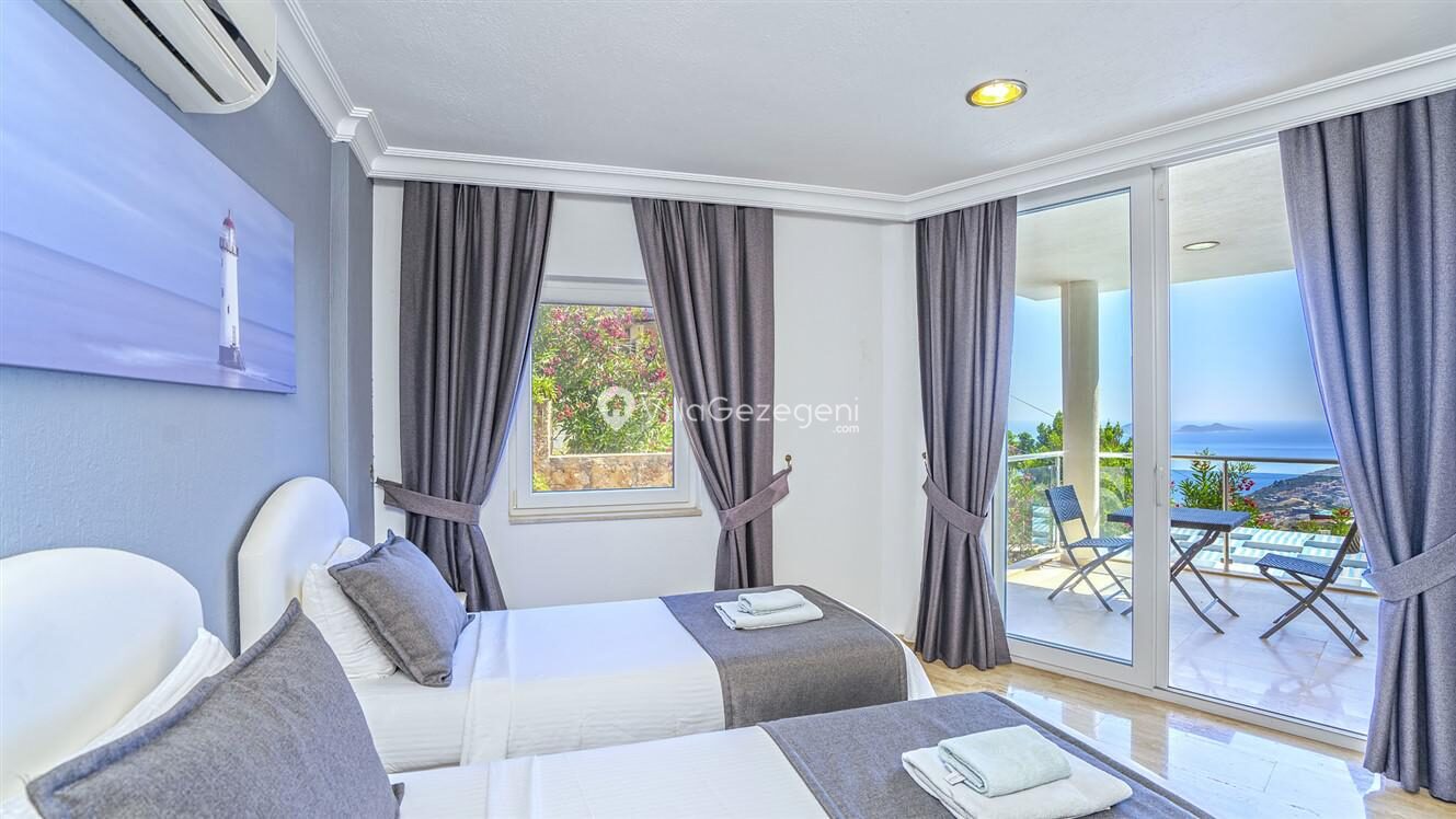 Villa Neptune — 11