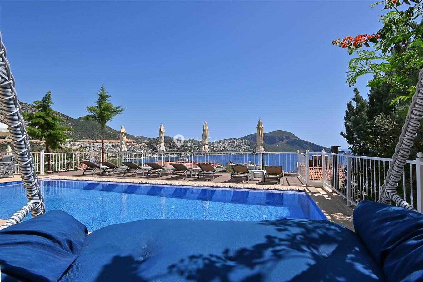 Villa Dionysus — 16