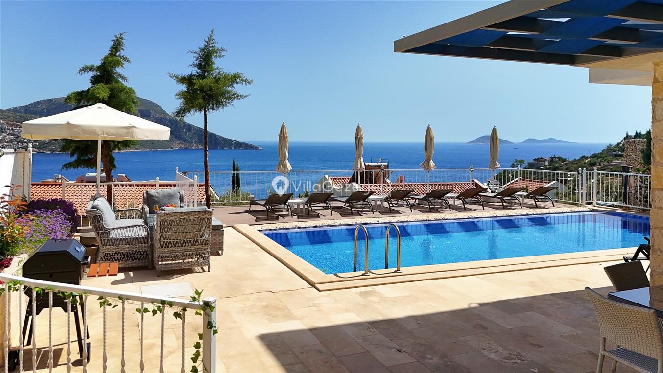 Villa Dionysus — 22