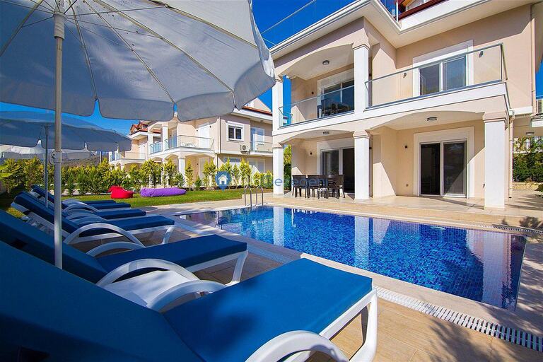 Villa Polo Three — 1