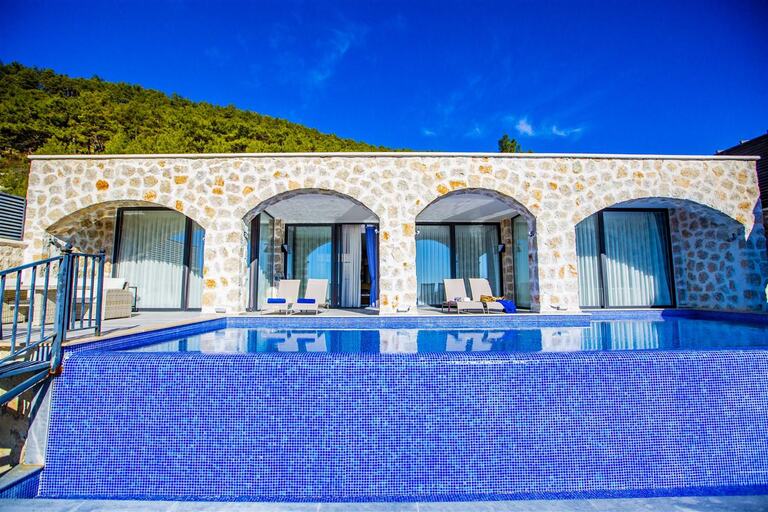 Villa Royal 3 — 3