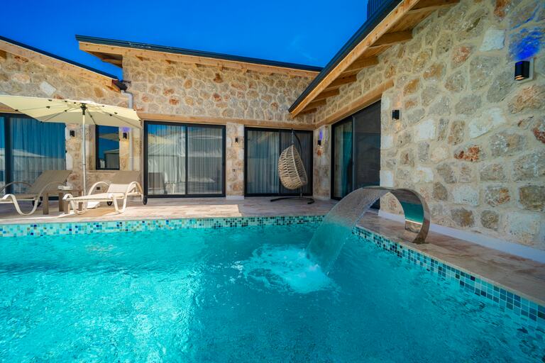Villa Anemon 1 — 3