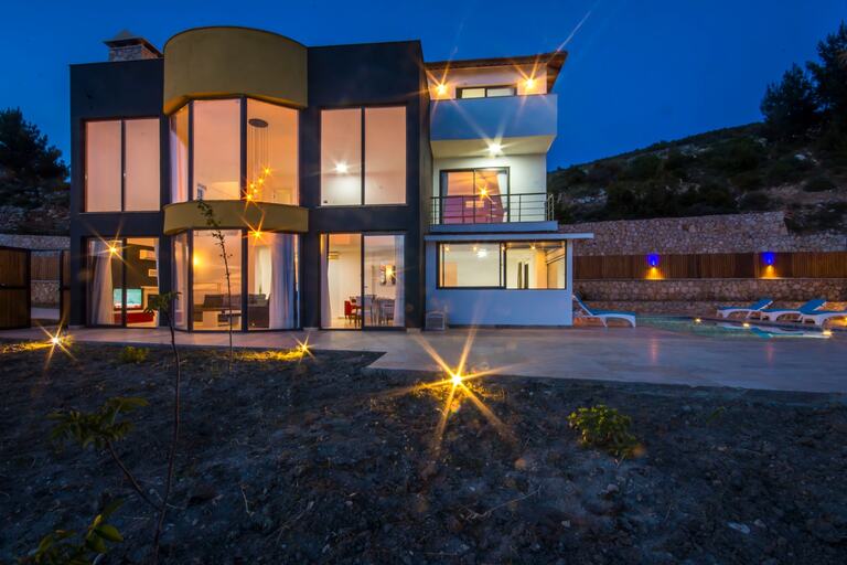 Villa Petek 2 — 1