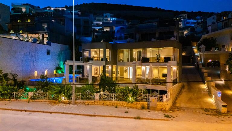 Villa Alba — 1