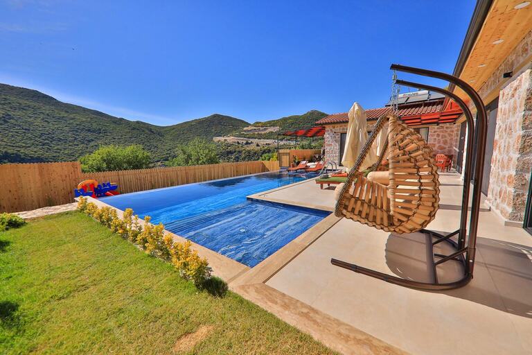 Villa Aden — 2