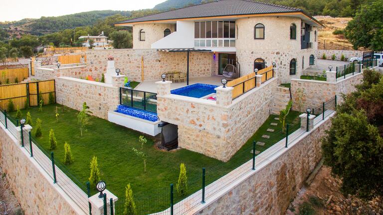 Villa Sandak 1 — 3