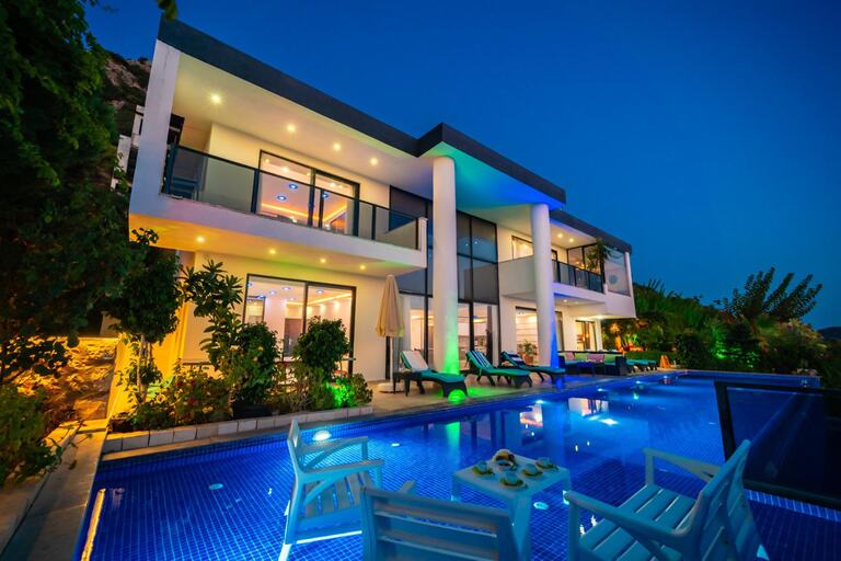 Villa Hyperion — 2