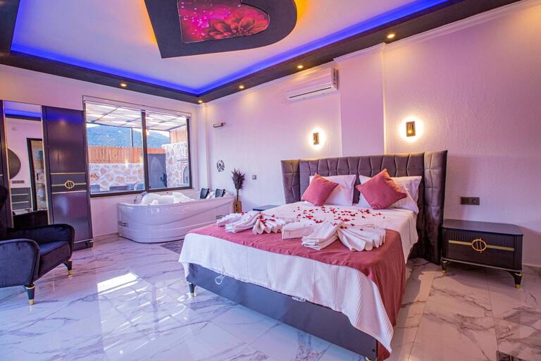 Villa Monica 2 — 2