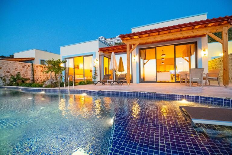 Villa Jade — 1