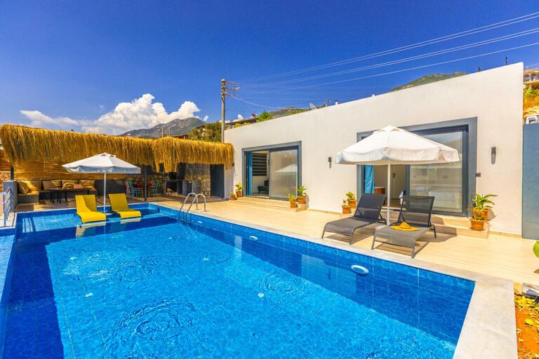Villa Lambuka — 1