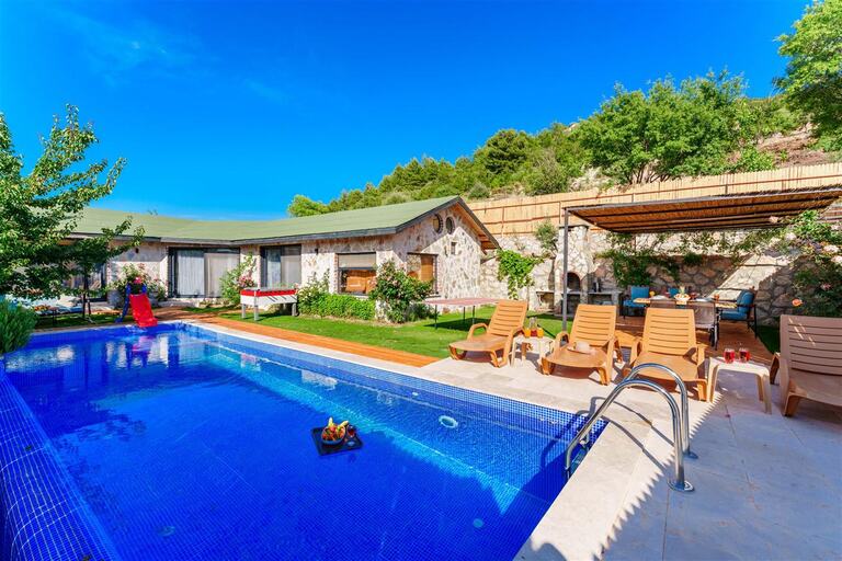 Villa Akbaş 1 — 3