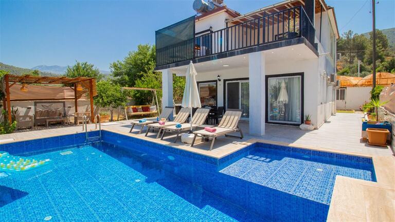 Villa Capital — 1