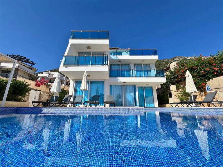 Villa Visos — 2