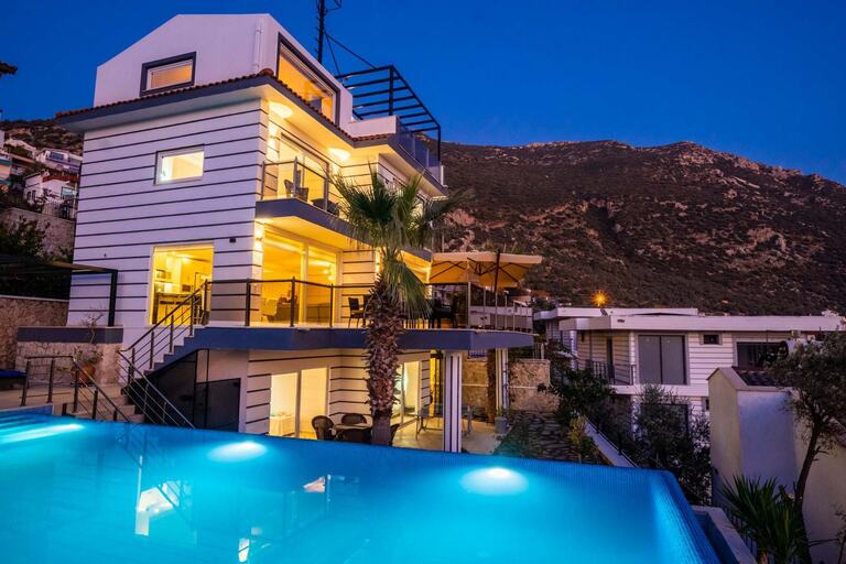 Villa İn The Sky — 1