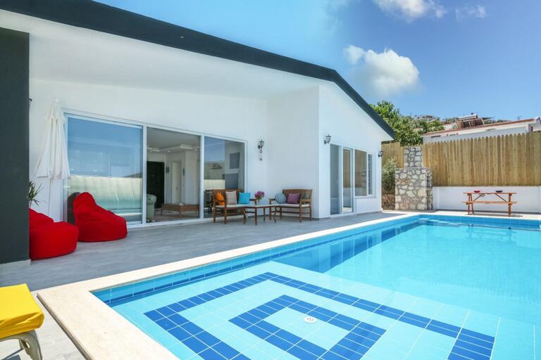 Villa Pandora — 1