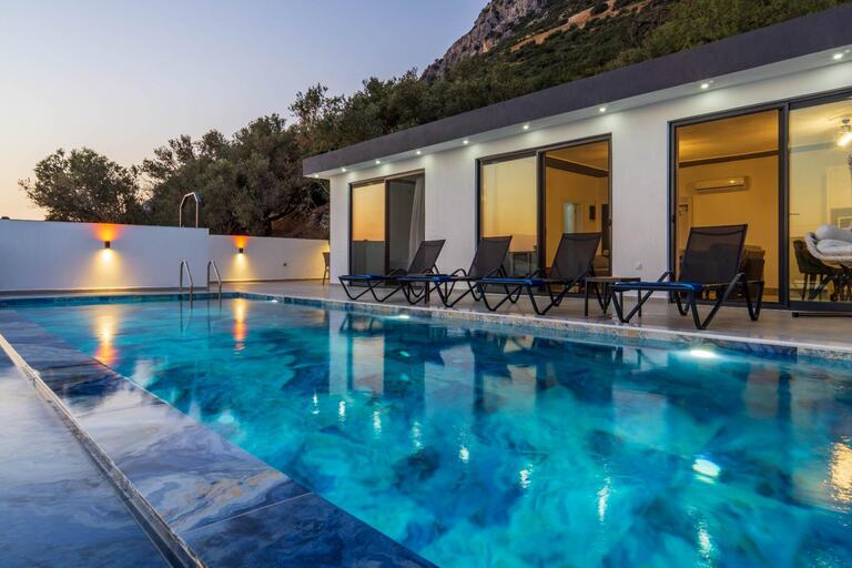 Villa Karbelen — 1