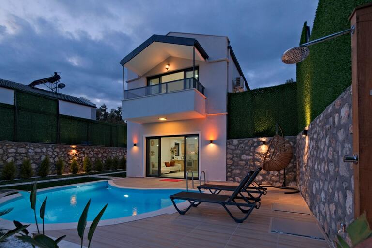 Villa Luna — 2