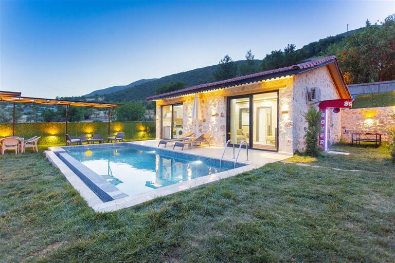 Villa Menesa — 3