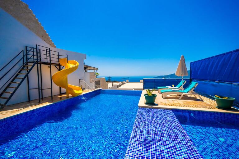 Villa Anahita — 3