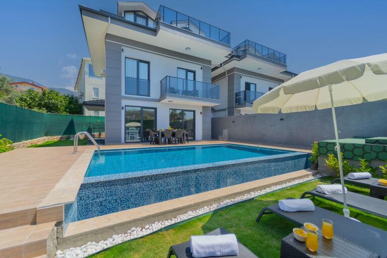 Villa Polina 2 — 1