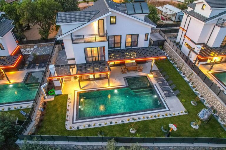 Villa Luna Vista 2 — 1