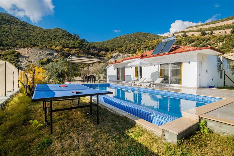 Villa Ahu — 1