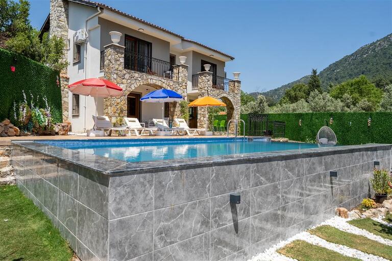 Villa Erhan — 1