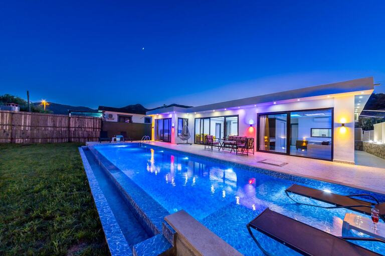 Villa Guru — 3