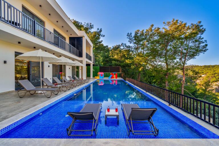 Villa Blue Night — 2