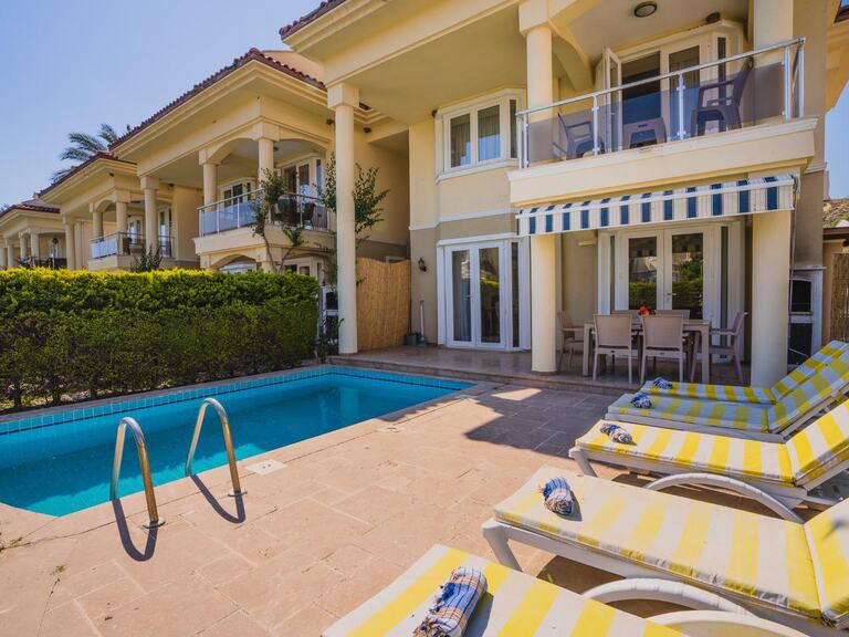 Villa Pearl 9 — 2