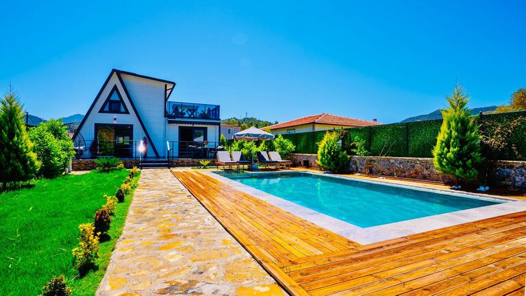 Villa Frame House — 1